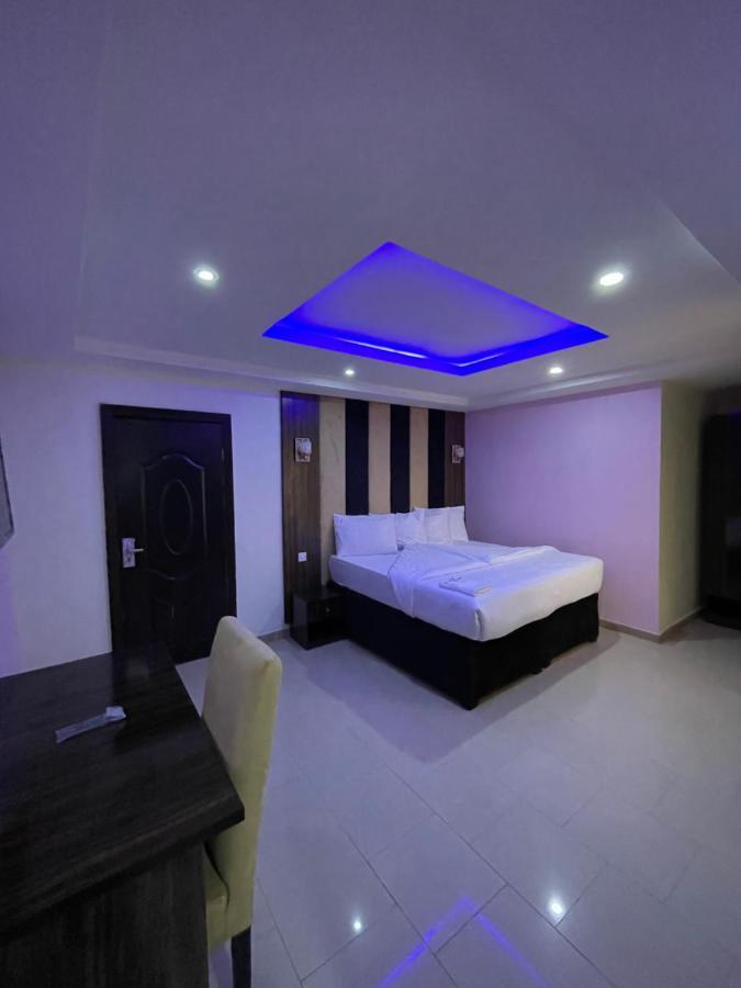 Alluring View Hotel - Allen Avenue Lagos Extérieur photo
