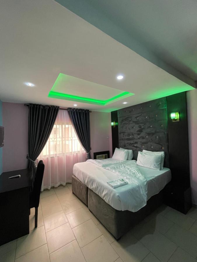 Alluring View Hotel - Allen Avenue Lagos Extérieur photo