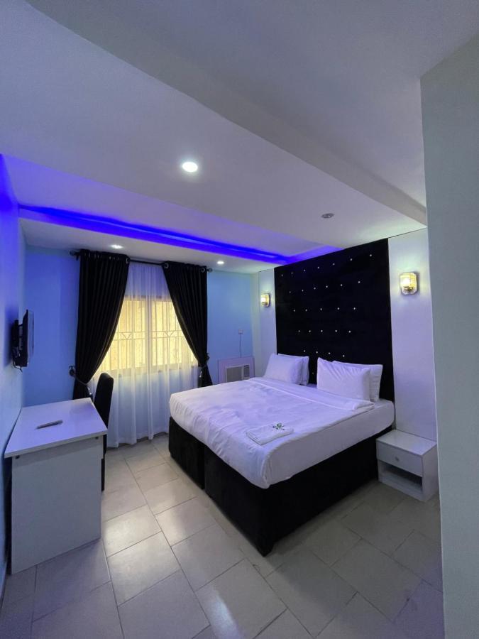Alluring View Hotel - Allen Avenue Lagos Extérieur photo