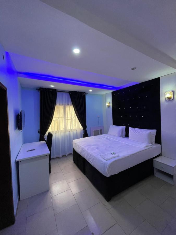 Alluring View Hotel - Allen Avenue Lagos Extérieur photo