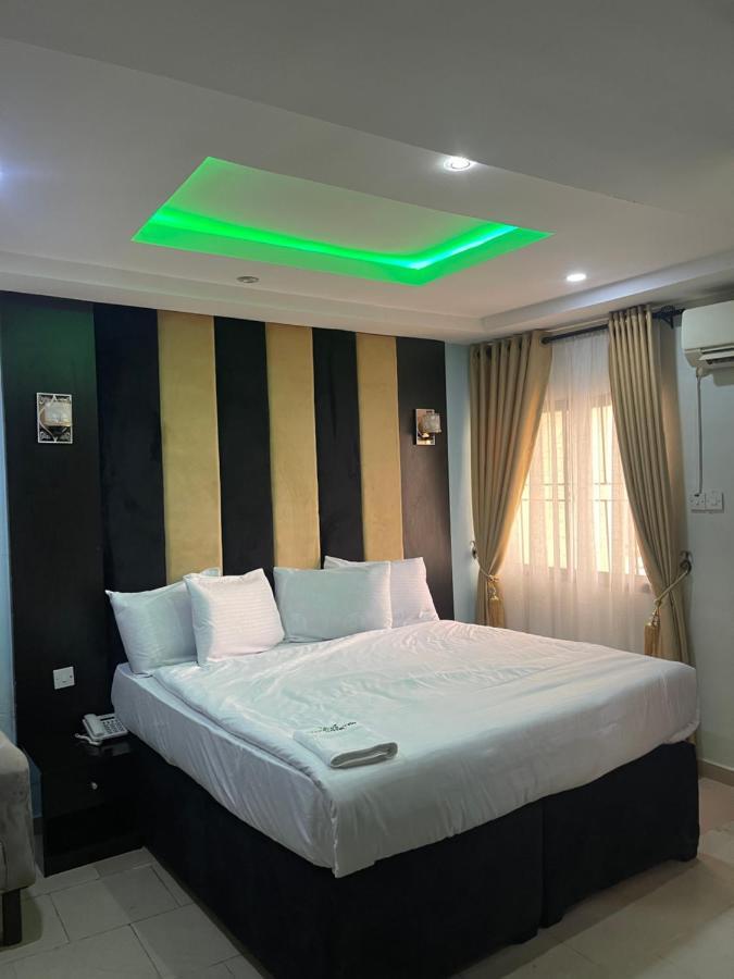 Alluring View Hotel - Allen Avenue Lagos Extérieur photo